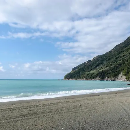 Altido Sea View Home In Riva Trigoso Appartamento
