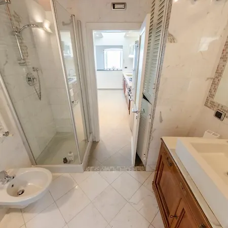 Altido Sea View Home In Riva Trigoso Appartamento